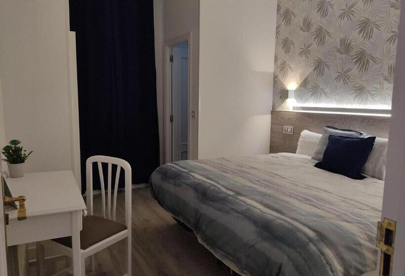اتاق استاندارد, Hostal Alfaro