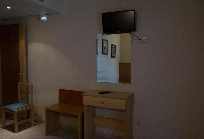 阁楼房, Hostal Azul