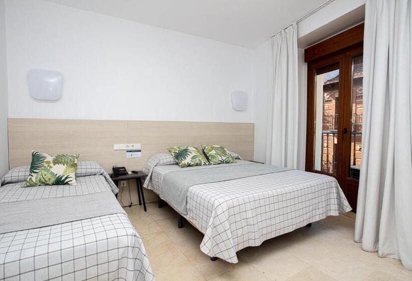 اتاق استاندارد سه نفره, Hostal Castilla Ii Puerta Del Sol