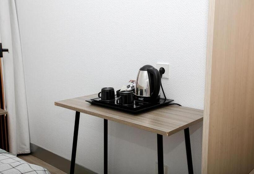 اتاق استاندارد یک نفره, Hostal Castilla Ii Puerta Del Sol