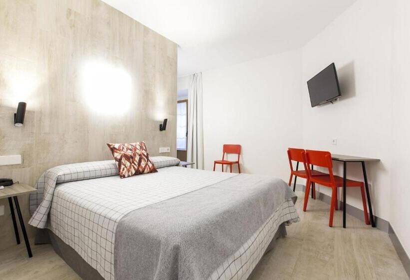 اتاق خانوادگی, Hostal Castilla Ii Puerta Del Sol