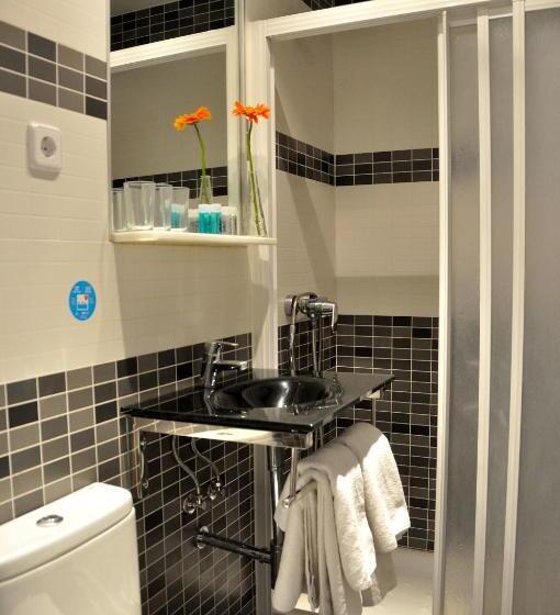 اتاق خانوادگی, Hostal Castilla Ii Puerta Del Sol