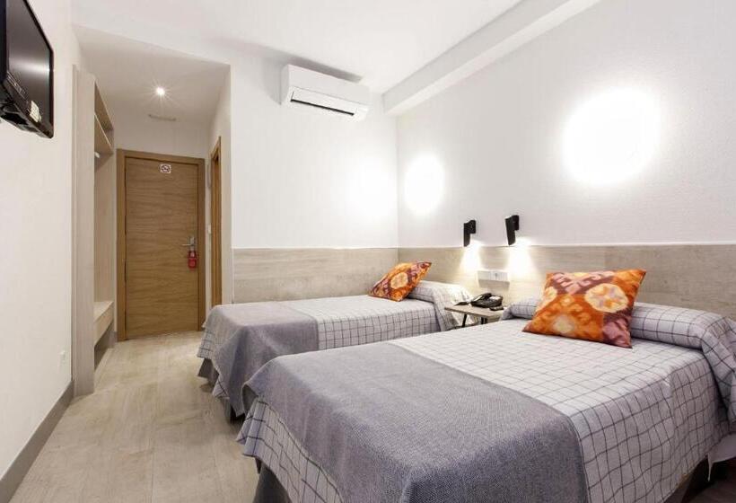 اتاق استاندارد, Hostal Castilla Ii Puerta Del Sol