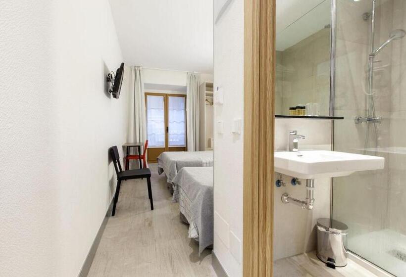 اتاق استاندارد, Hostal Castilla Ii Puerta Del Sol