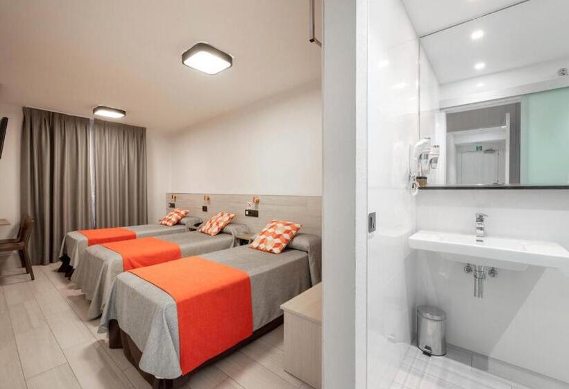 اتاق استاندارد سه نفره, Hostal Castilla Ii Puerta Del Sol