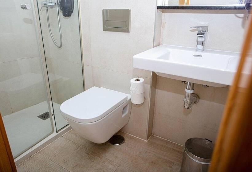 اتاق استاندارد, Hostal Castilla Ii Puerta Del Sol