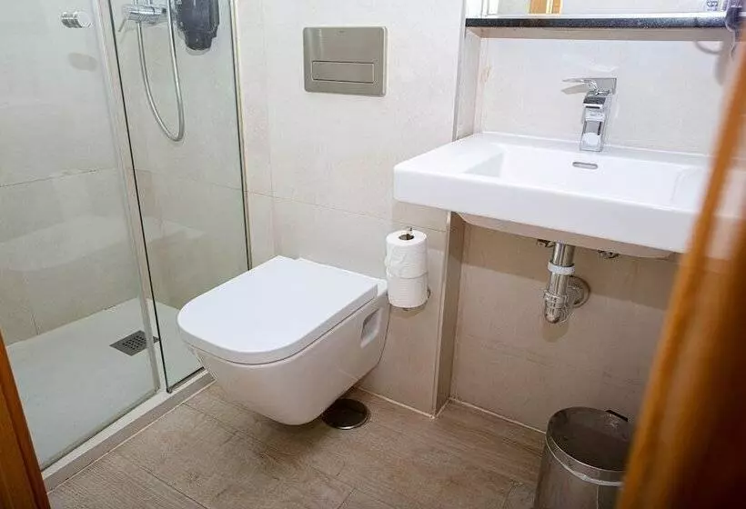 اتاق استاندارد, Hostal Castilla Ii Puerta Del Sol