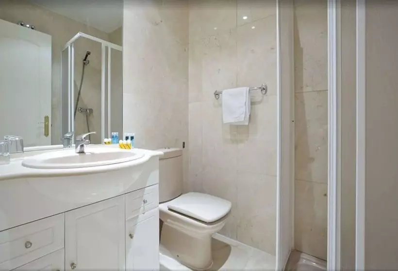 اتاق استاندارد, Hostal Castilla Ii Puerta Del Sol
