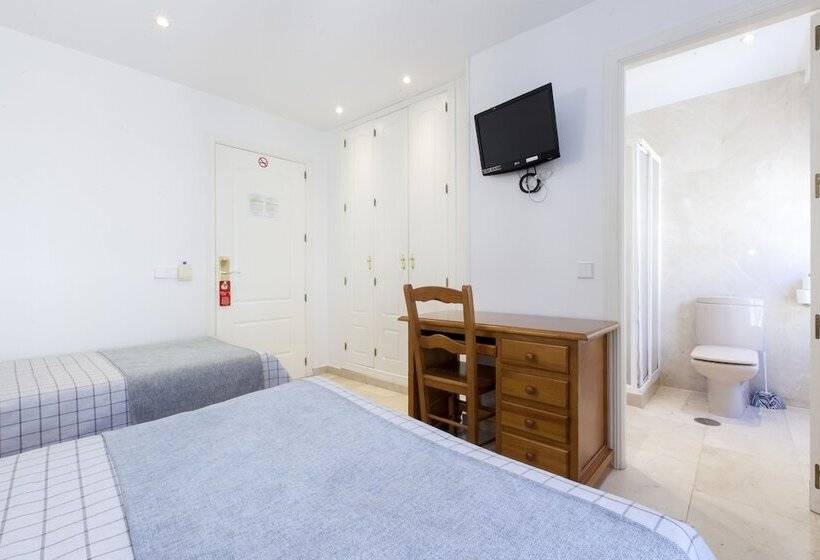 اتاق استاندارد, Hostal Castilla Ii Puerta Del Sol