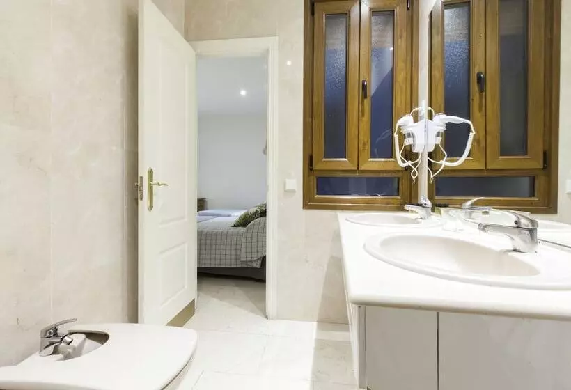 اتاق استاندارد سه نفره, Hostal Castilla Ii Puerta Del Sol