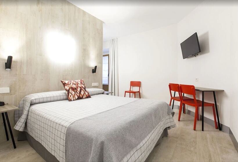 اتاق استاندارد سه نفره, Hostal Castilla Ii Puerta Del Sol