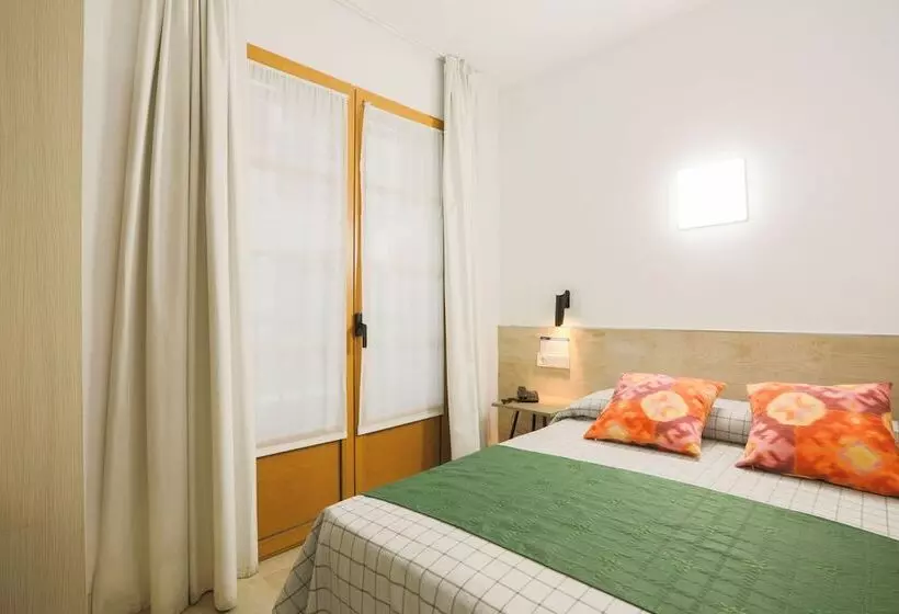اتاق استاندارد یک نفره, Hostal Castilla Ii Puerta Del Sol
