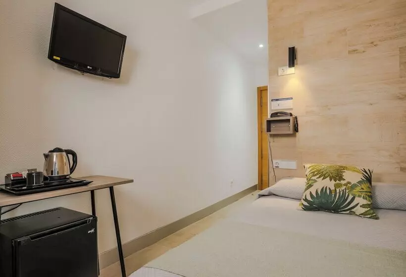 اتاق استاندارد یک نفره, Hostal Castilla Ii Puerta Del Sol