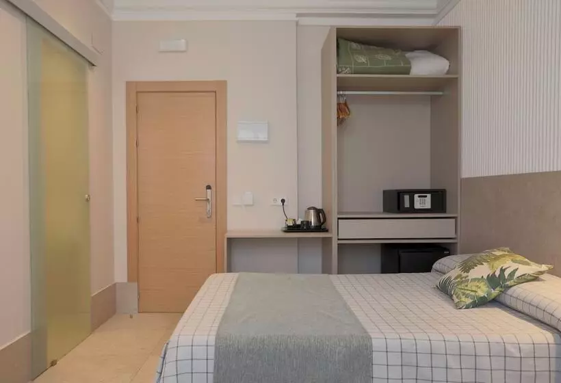 اتاق استاندارد, Hostal Castilla Ii Puerta Del Sol