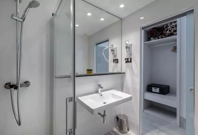 اتاق خانوادگی, Hostal Castilla Ii Puerta Del Sol