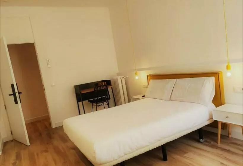 اتاق لوکس, Hostal Manuela By Gaiarooms