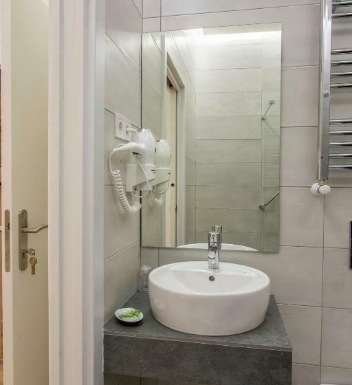 اتاق استاندارد, Hostal Manuela By Gaiarooms