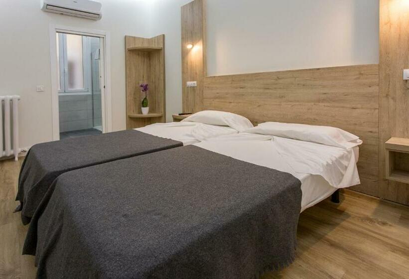 اتاق استاندارد, Hostal Manuela By Gaiarooms