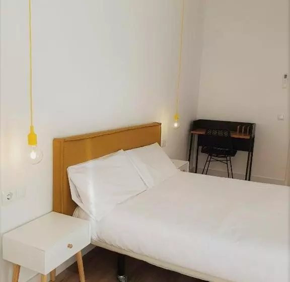 اتاق لوکس, Hostal Manuela By Gaiarooms