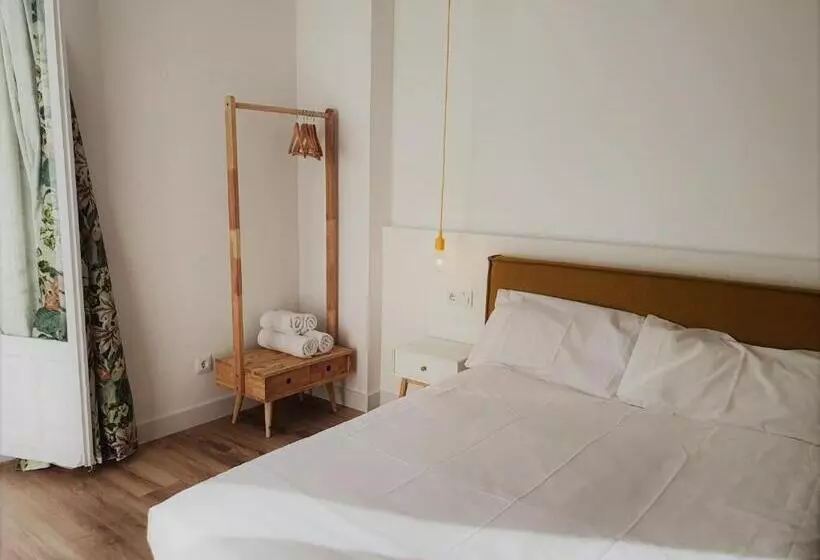 اتاق لوکس, Hostal Manuela By Gaiarooms