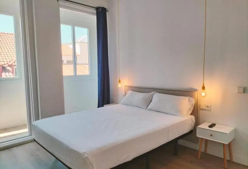 اتاق لوکس, Hostal Manuela By Gaiarooms