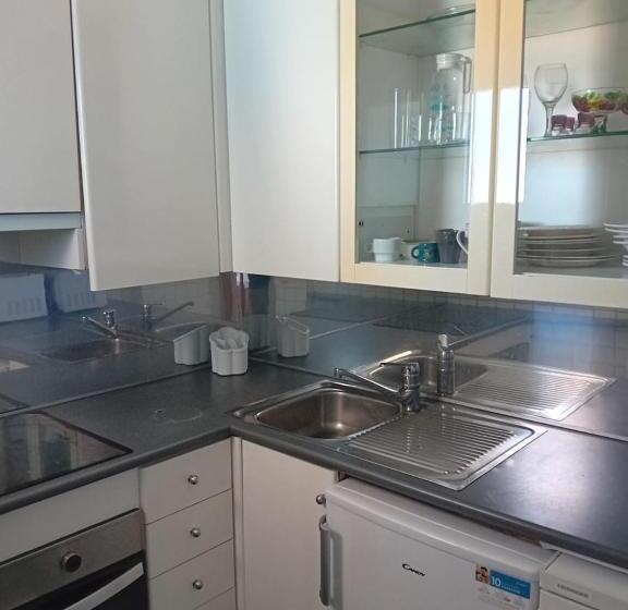 Апартаменты 1 Спальня с Террасой, Hostal Santa Gemma