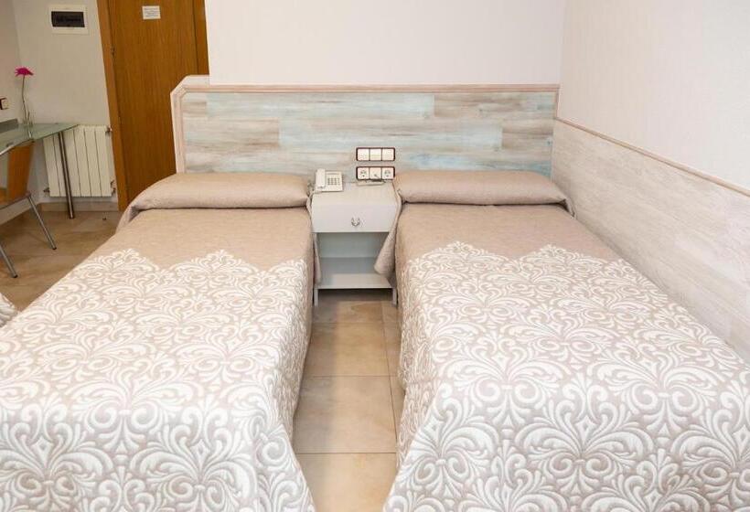 اتاق استاندارد, Hostal Viky