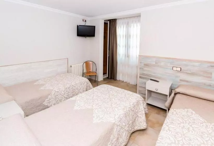 اتاق استاندارد سه نفره, Hostal Viky