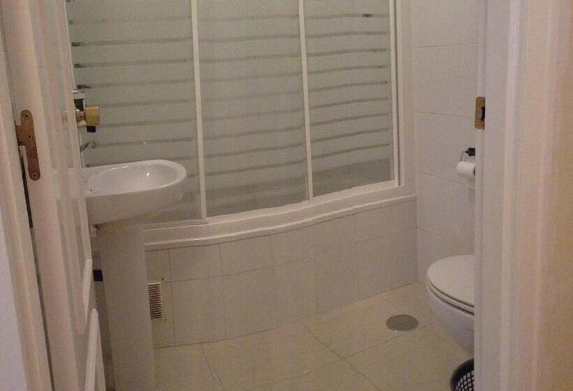 غرفة قياسية فردية, Hostal Cervantes