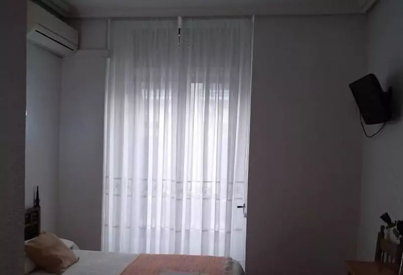 اتاق عادی, Hostal Esmeralda