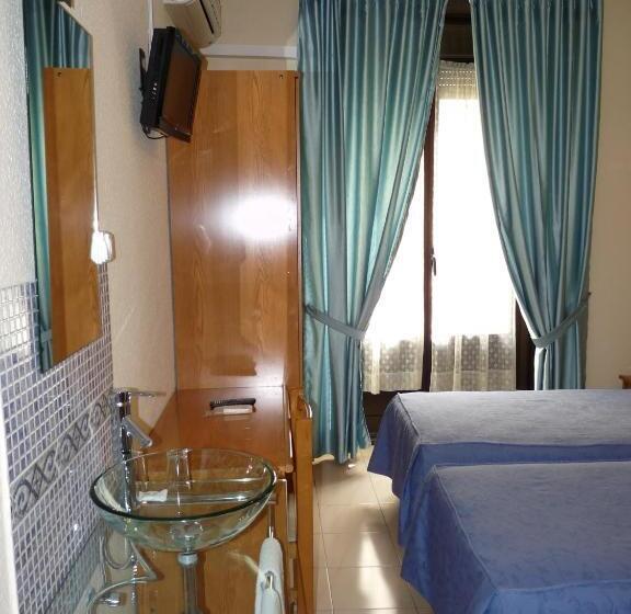 اتاق استاندارد, Hostal Fernandez