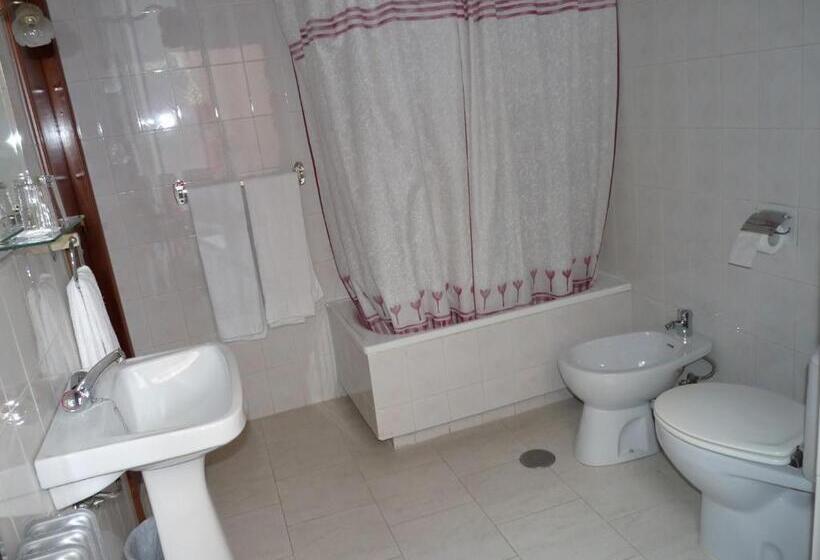 اتاق استاندارد, Hostal Fernandez