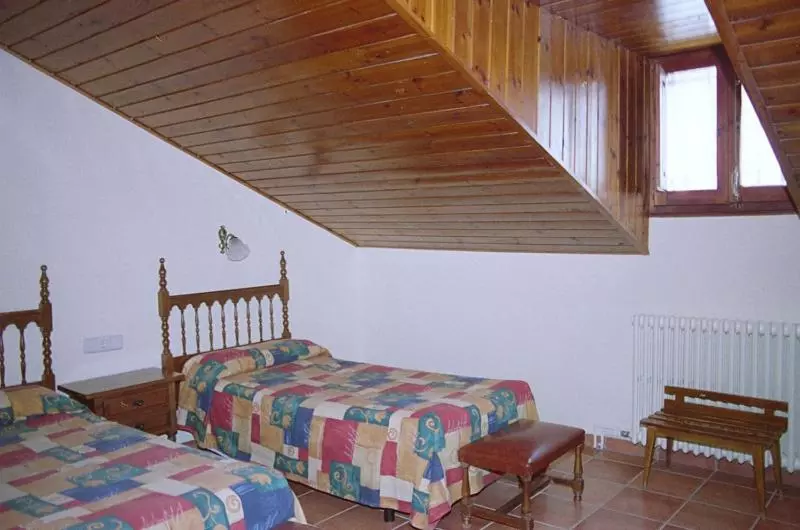スタンダード４人部屋, Hostal Fondevila