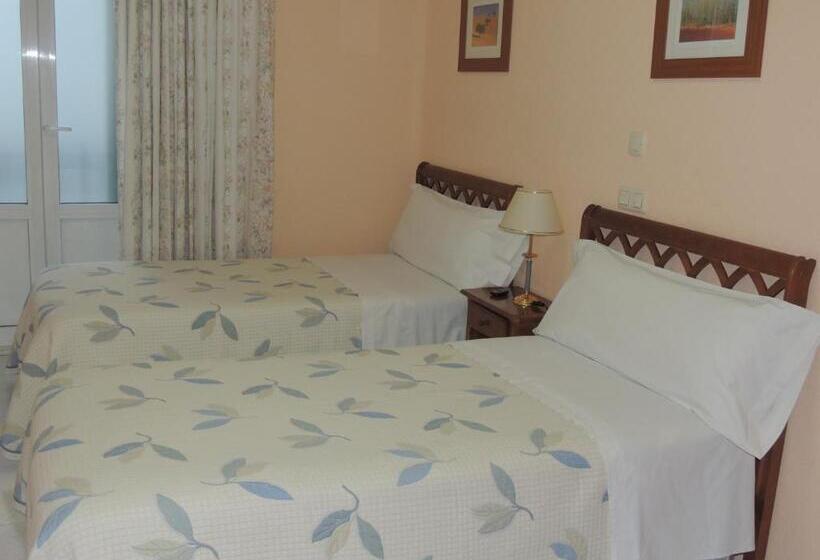 标准三人间, Hostal Gonzalo