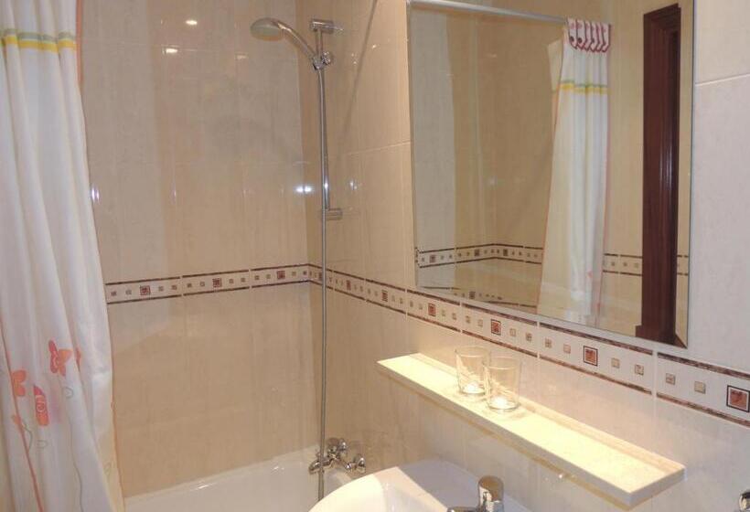 标准三人间, Hostal Gonzalo