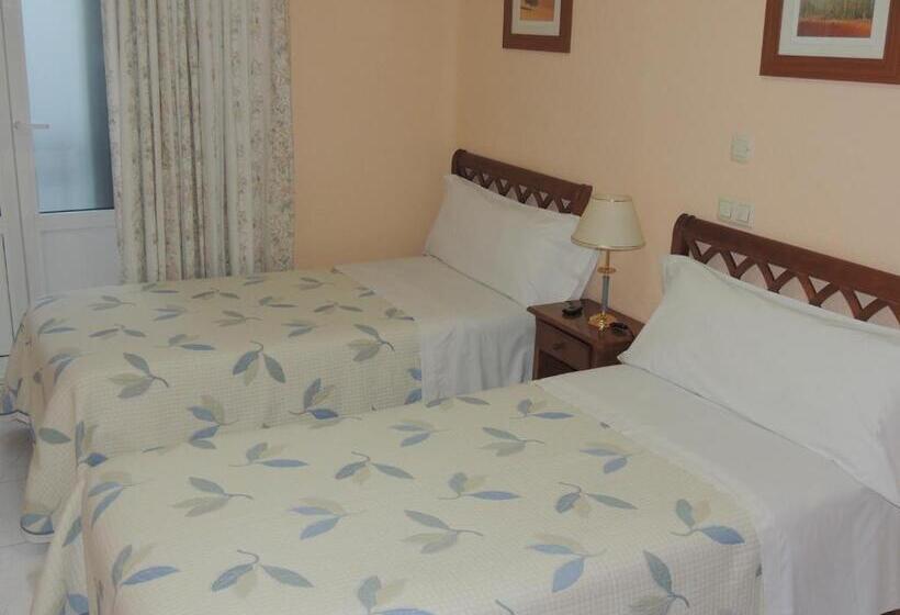 标准三人间, Hostal Gonzalo