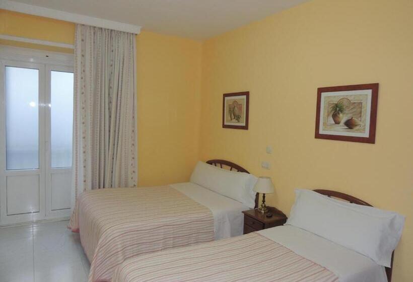 标准三人间, Hostal Gonzalo