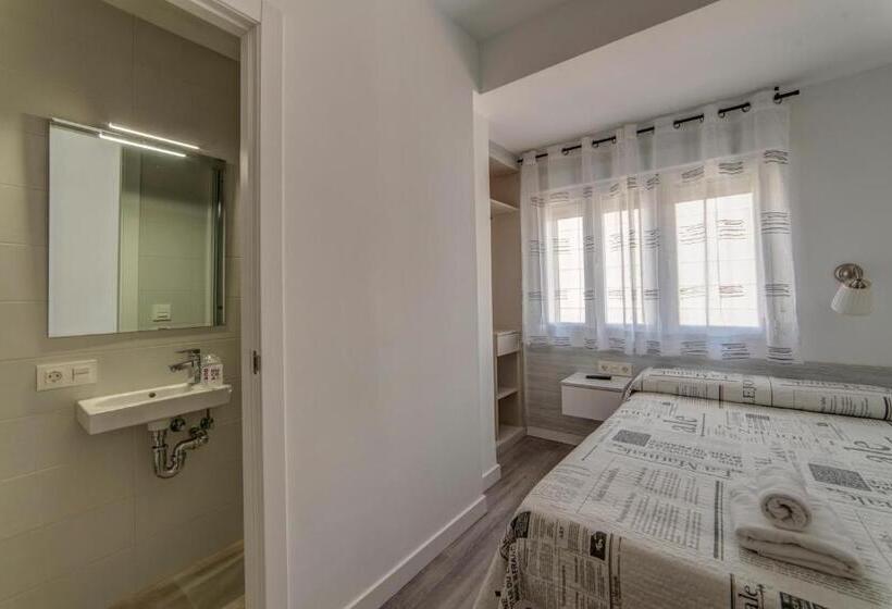 اتاق استاندارد یک نفره, Hostal Lar