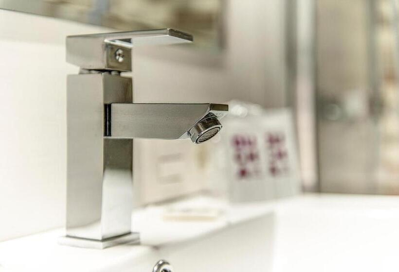 اتاق استاندارد, Hostal Lar