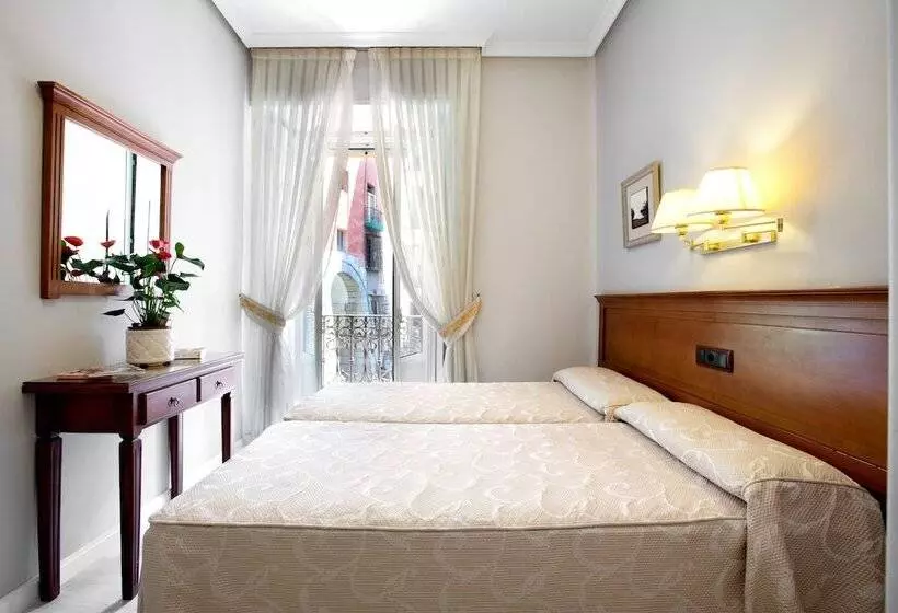 اتاق استاندارد یک نفره, Hostal Macarena