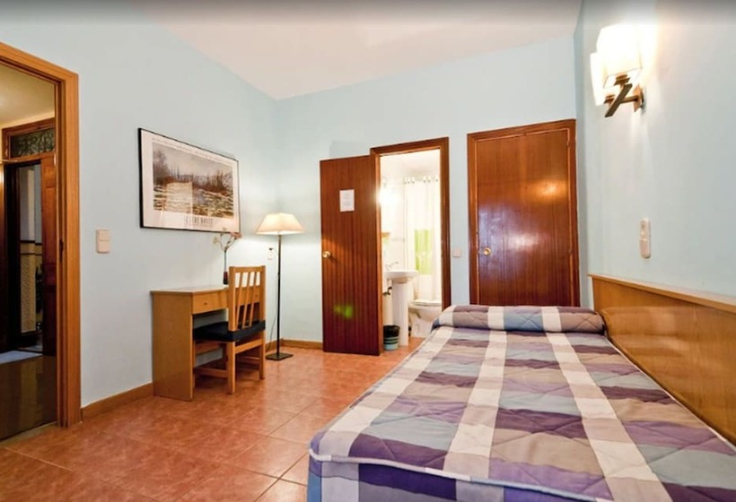 اتاق استاندارد, Hostal Oporto