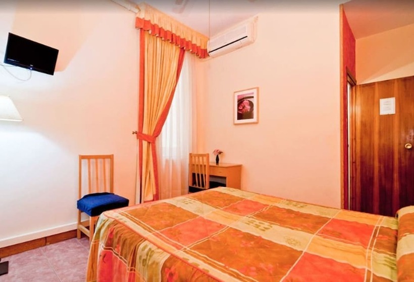 اتاق استاندارد, Hostal Oporto