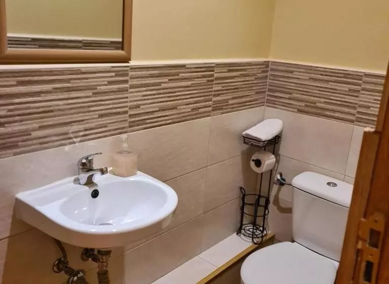 اتاق استاندارد یک نفره, Hostal Oporto