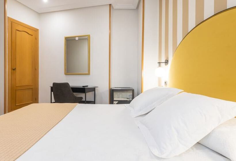 Habitación Estándar, Hostal Oriente
