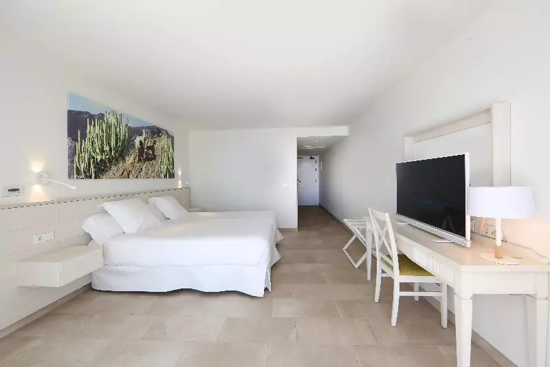 اتاق استاندارد با چشم‌انداز دریا, Iberostar Selection Lanzarote Park