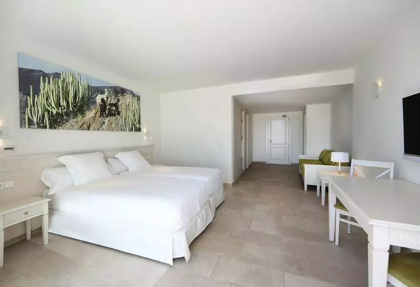 اتاق اساندارد با چشم‌انداز جانبی به دریا, Iberostar Selection Lanzarote Park