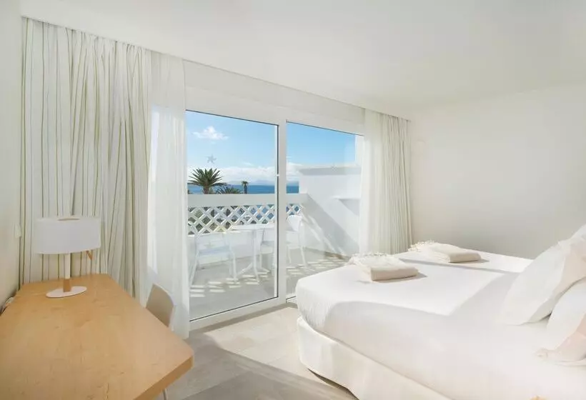 اتاق اساندارد با چشم‌انداز جانبی به دریا, Iberostar Selection Lanzarote Park
