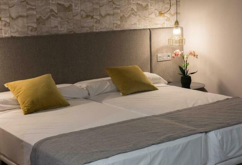 标准间带阳台, Ona Marbella Inn