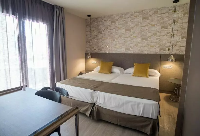 1 Schlafzimmer Apartment mit Balkon, Ona Marbella Inn