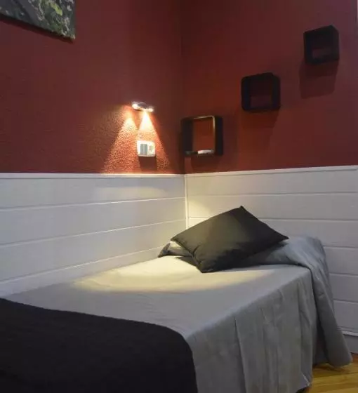 اتاق استاندارد یک نفره, Hostal Aresol